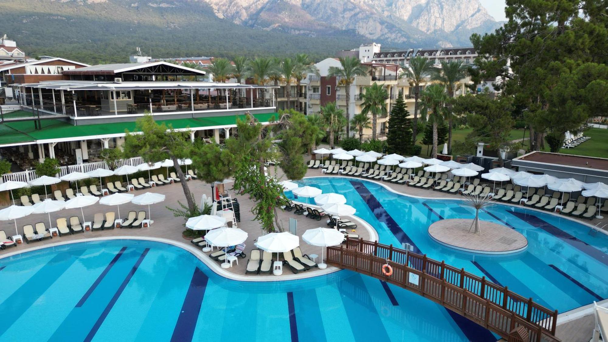 Crystal Aura Beach Resort&Spa Kemer Exterior foto